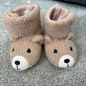 Joe Fresh teddy bear slippers Tan Size S (6-7) Booties